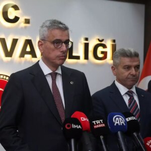 bakan memisoglundan gazzeye tepki EQbzj3ix