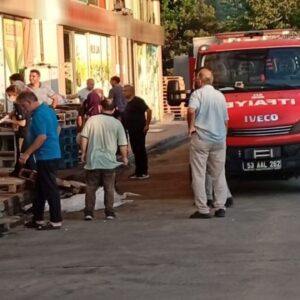 rizede yuk asansorune sikisan isci hayatini kaybetti lXUUxCPt