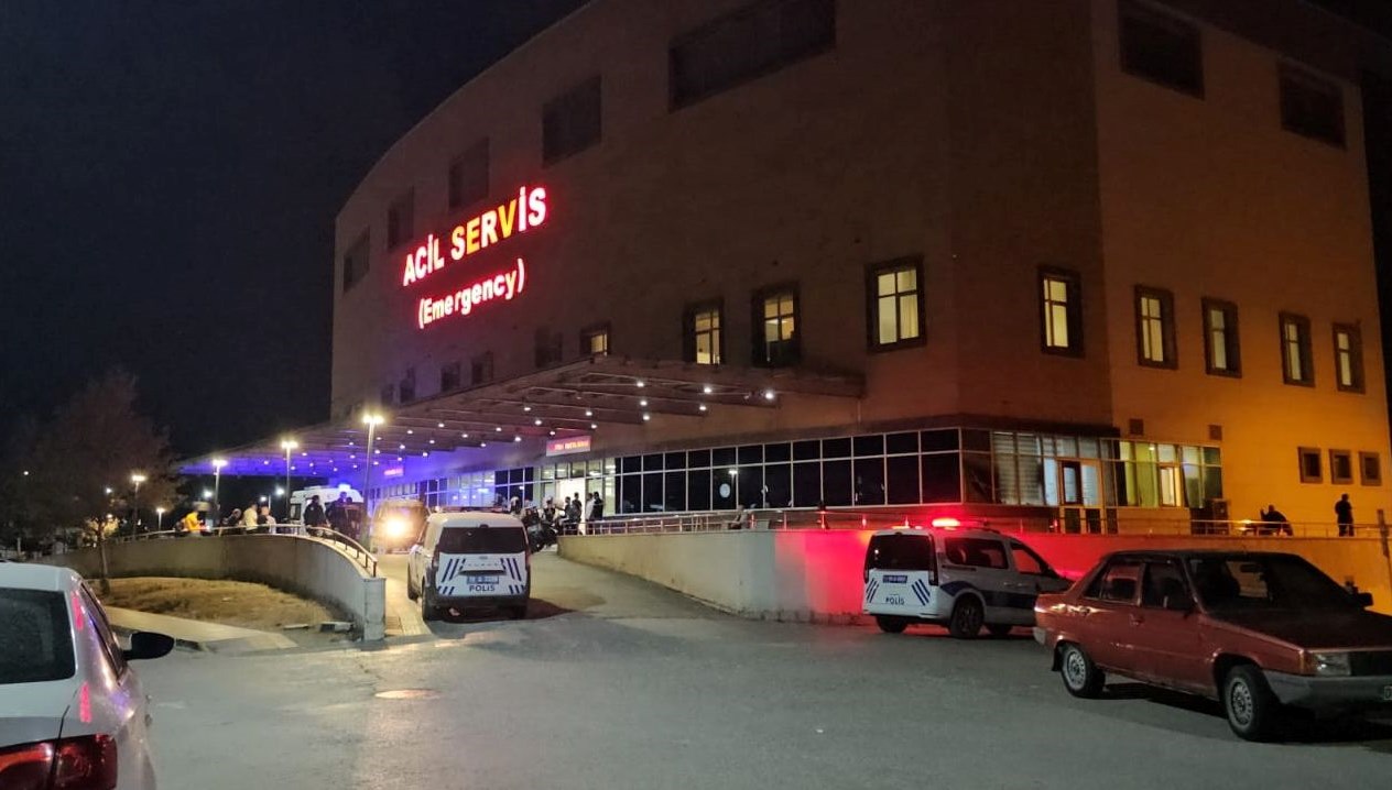 gemlikte zincirleme trafik kazasi 9 yarali QzYILbpw