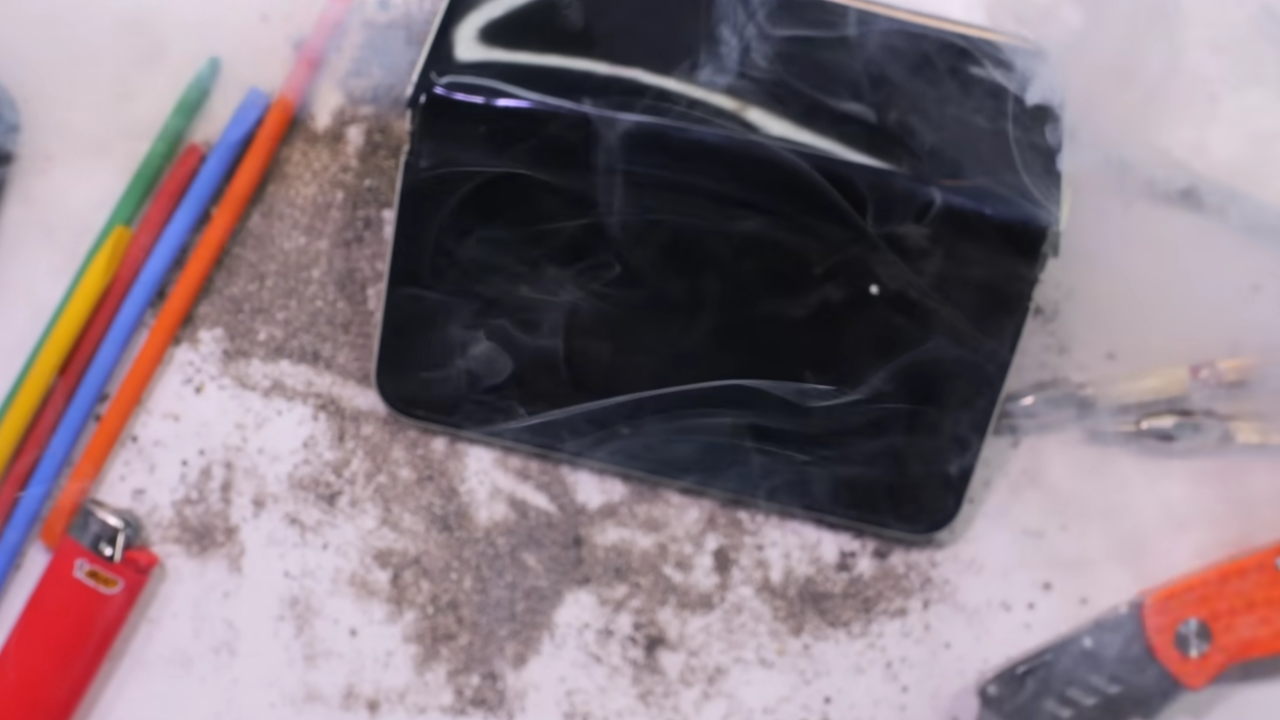 iskence testinde patlayan telefon VqIlDIu5.png