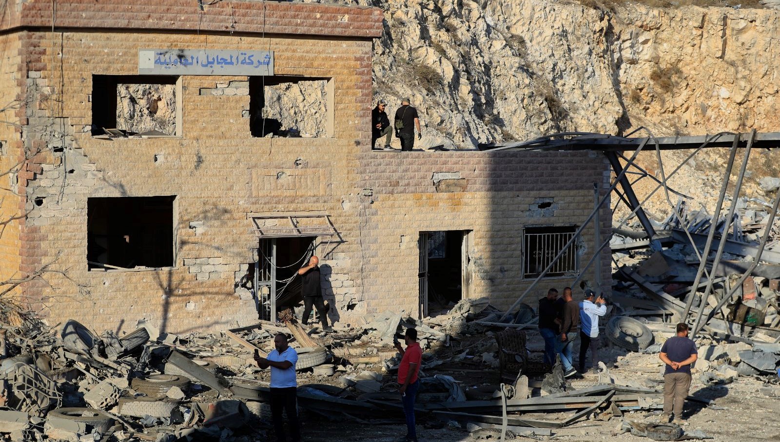 israil lubnana saldirdi hizbullah hedefleri iddiasi TsSiRINi.jpg