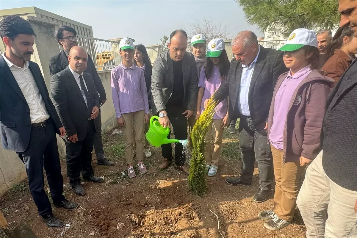 Araban’da Milli Ağaçlandırma Günü dolayısıyla fidan dikimi yapıldı