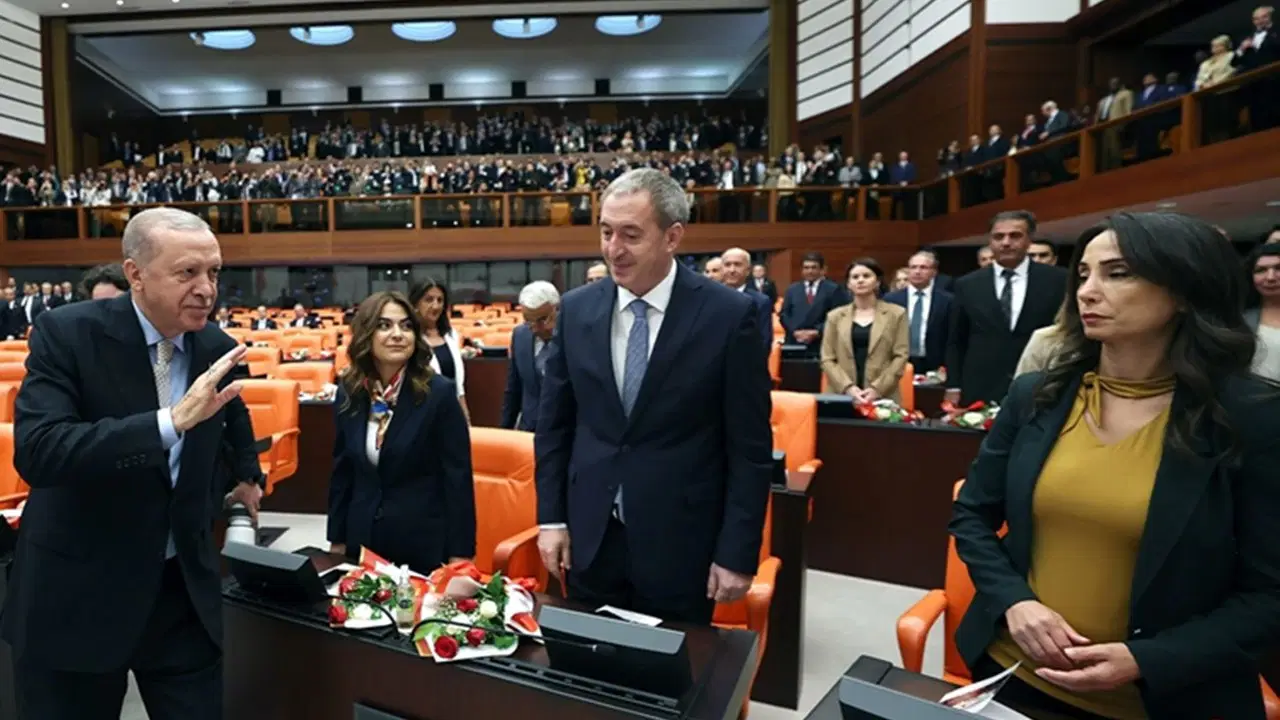 dem partiden meclise 4 kasim onergesi igJYiYFi.jpg