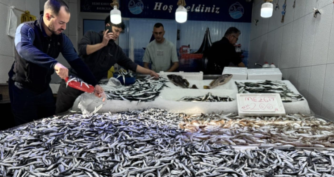 Hamside bu fiyat ilk kez görüldü: Tezgahlarda yoğunluk başladı