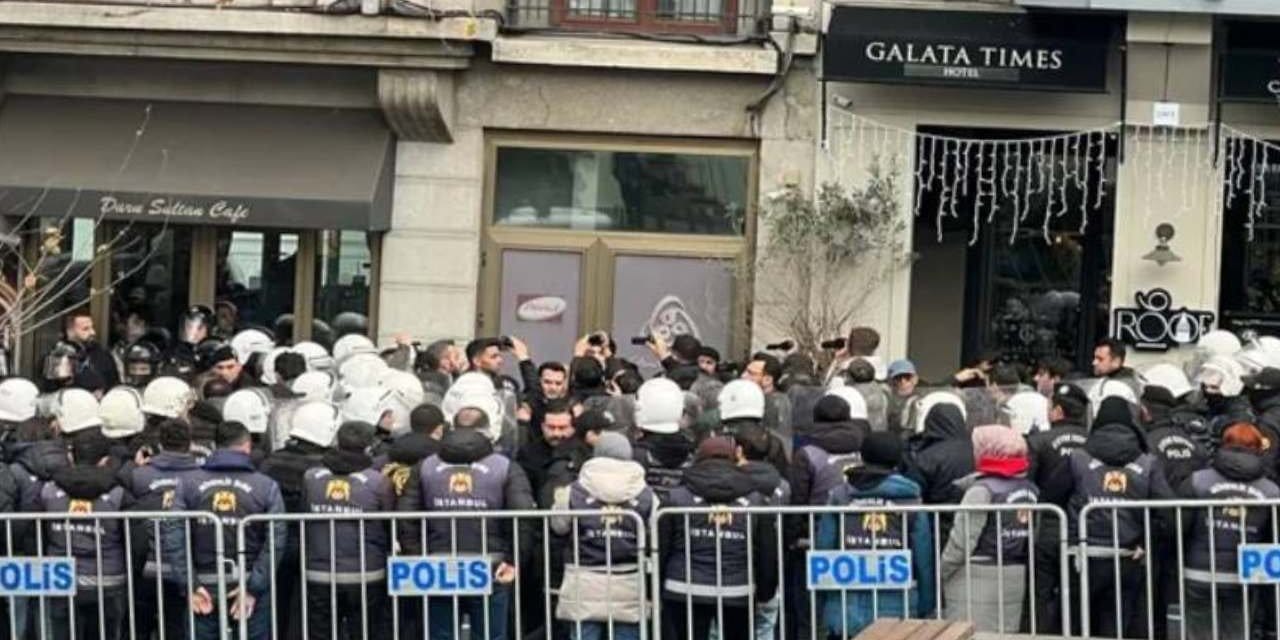 nazim dastan ve cihan bilgin icin yapilan basin aciklamasinda gozaltina alinan gazeteciler beraat etti PscwvnAk.jpg