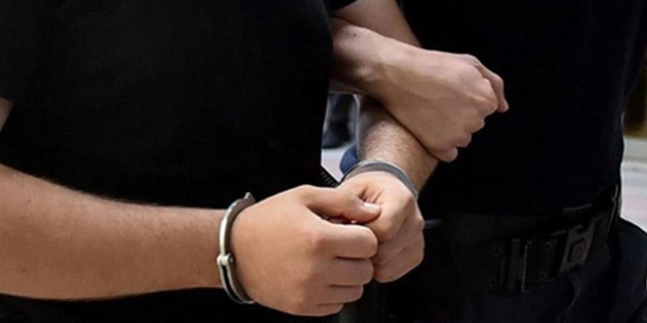 Giresun’da Bıçaklı Kavga: 18 Yaşındaki Genç Hayatını Kaybetti