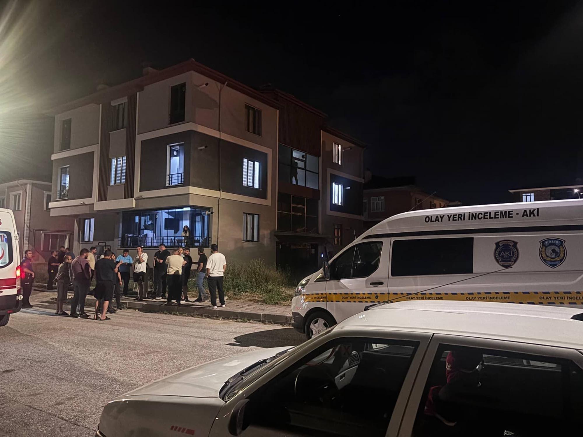 Erzincan’da kan donduran olay! Boşandığı eşi ile yanındaki erkeği pompalı tüfekle öldürdü