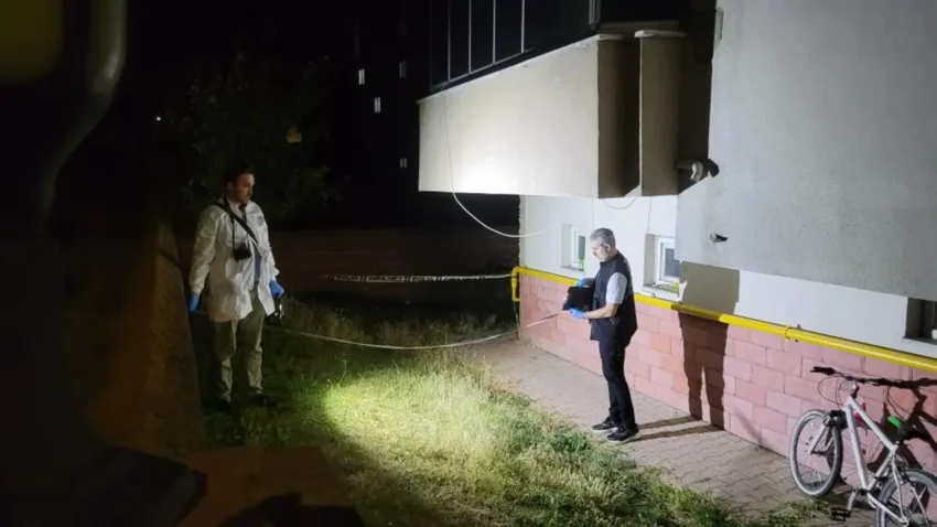 Balkondan dusen yasli adam hayatini kaybetti 2yRSUhYi